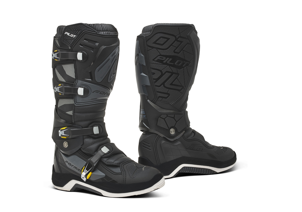 FORC590_0 Forma Off road Čizme Pilot Black Anthracite - Image 1